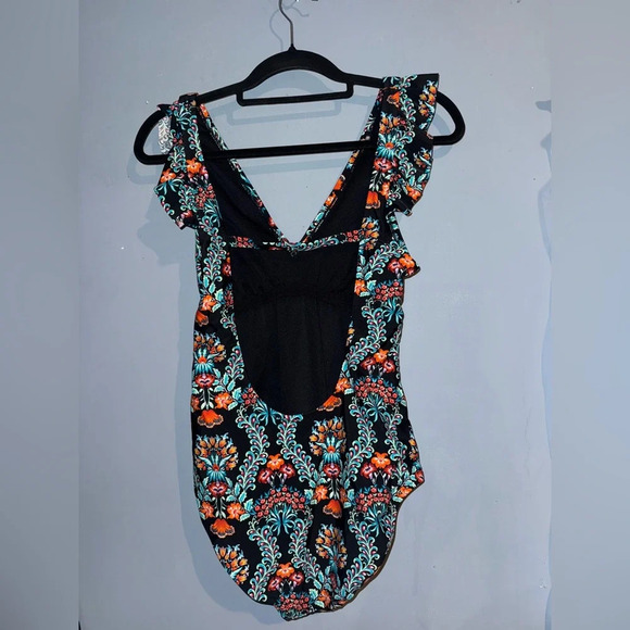 Jessica Simpson Black Floral Bodysuit - Picture 4 of 4